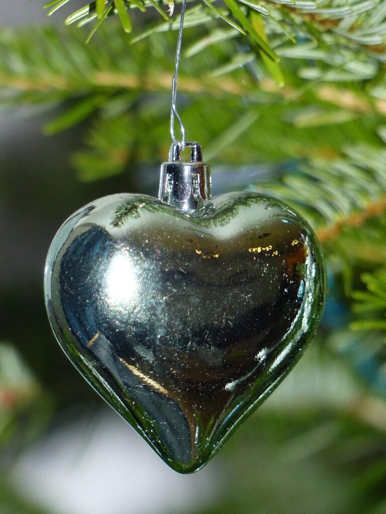 christmas, heart, decoration, christmas ball, fir, suspension, deco, decorated-4695445.jpg